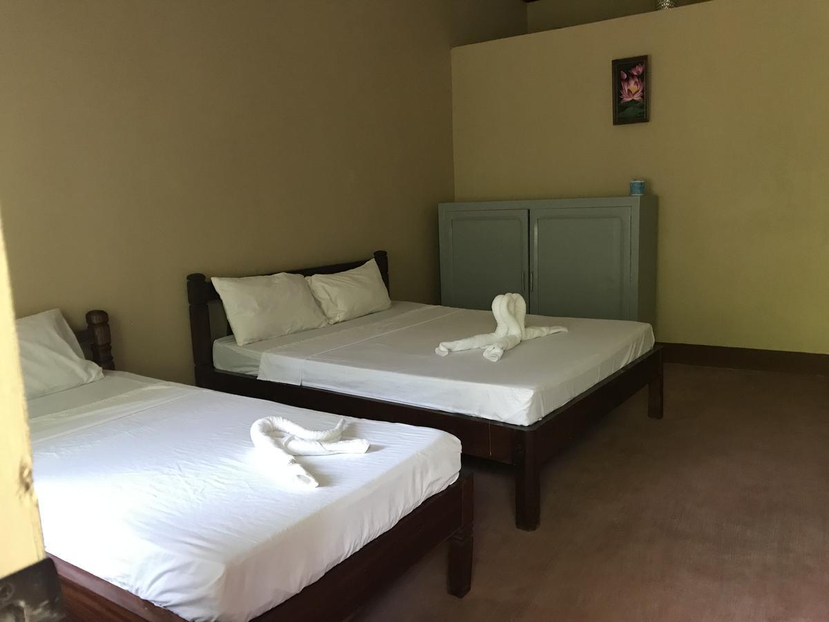 Adventure Camp Beach Resort Sablayan Екстериор снимка